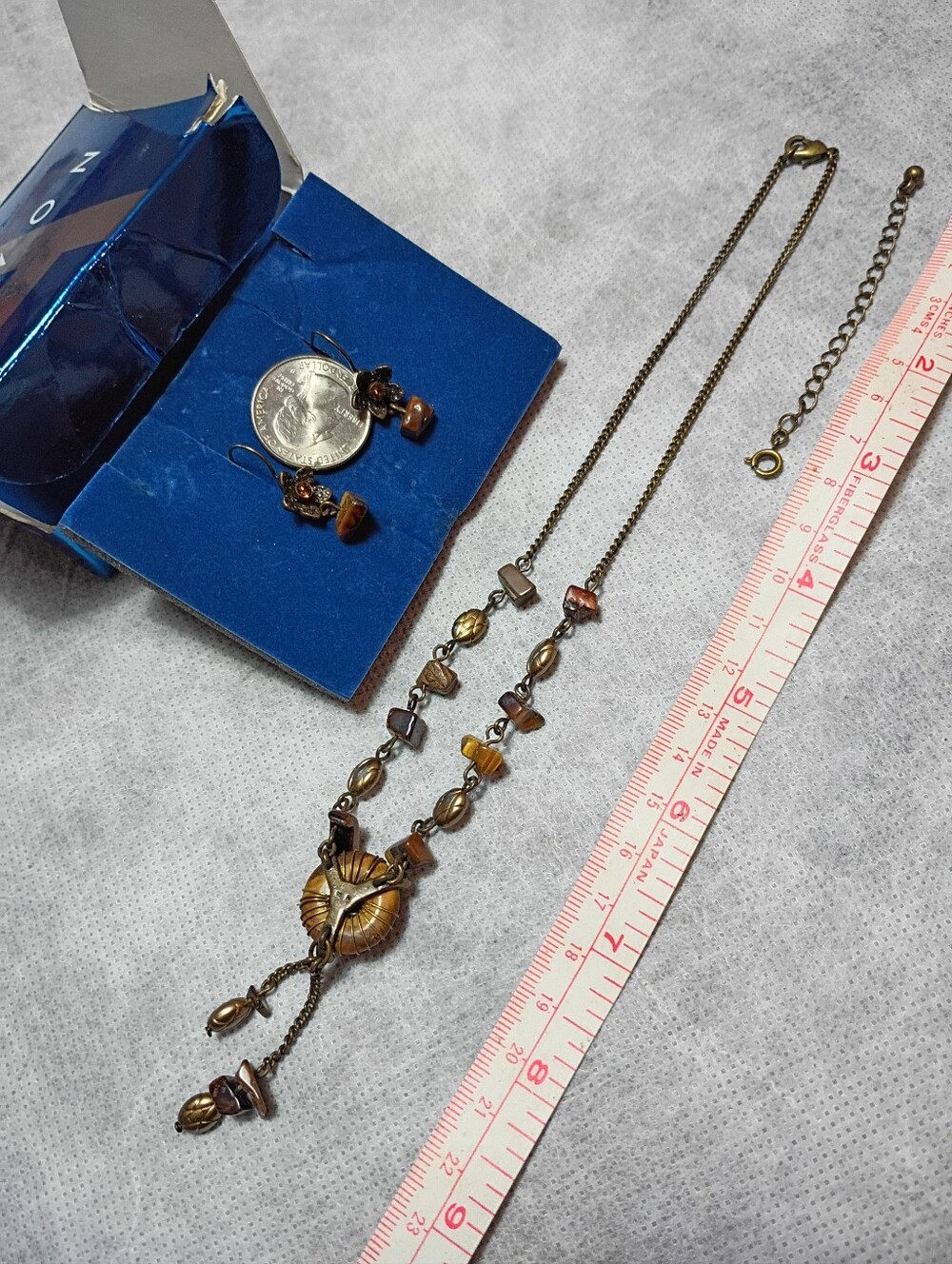 AVON BRASS TONED FLOWER AND CRYSTALL NECKLACE AND EARRINGS SET - Picture 4 of 5